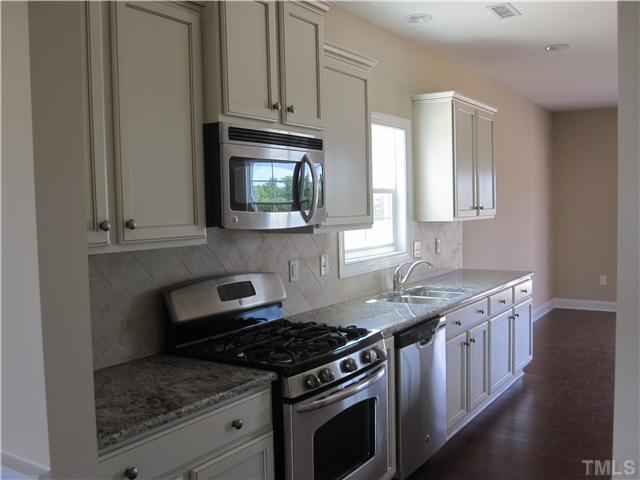 7604 Birchmoor Way, Unit LT76 Raleigh, NC 27616 - Photo 3 of 6 Nicely appointed Kitchen!