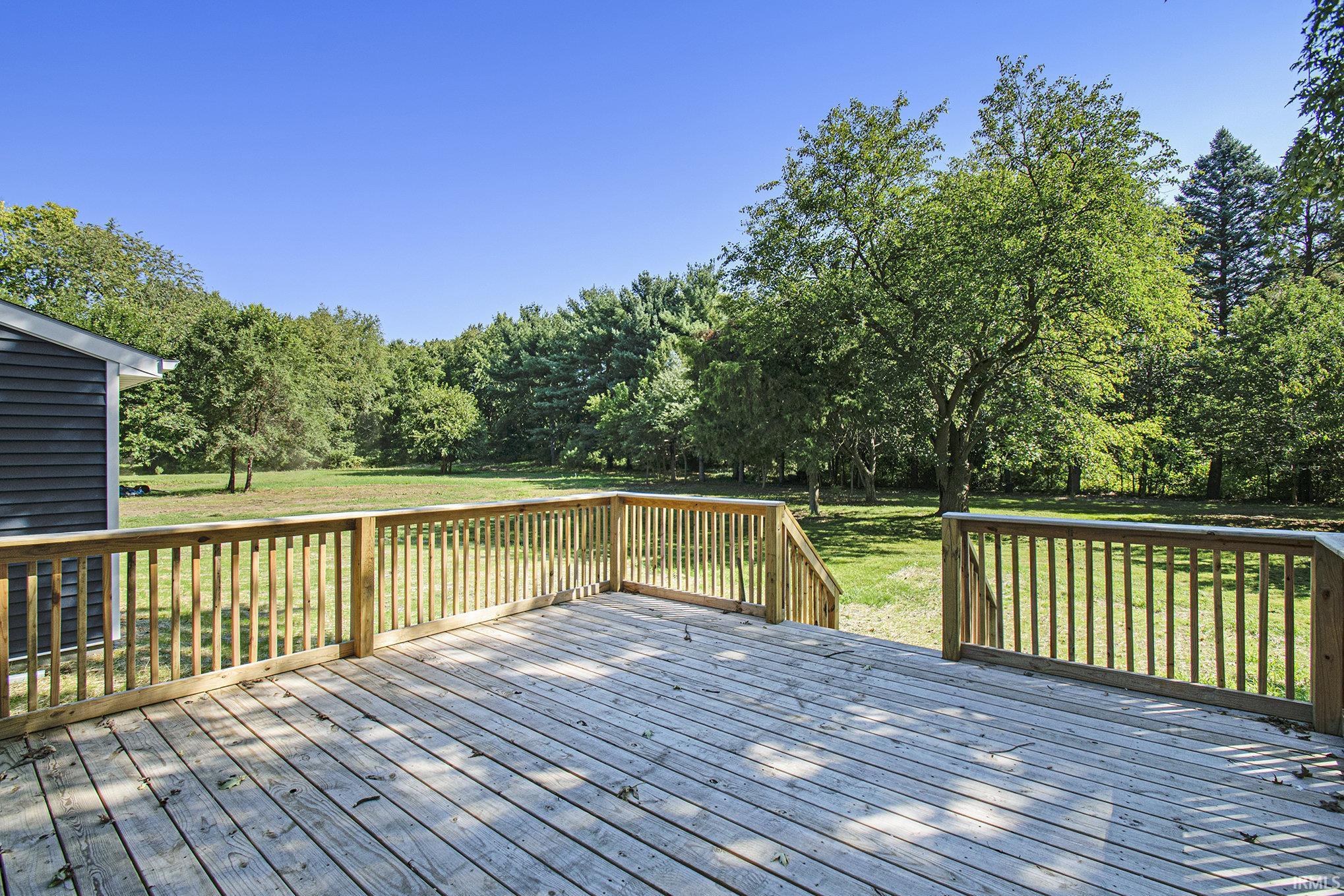 10991 Ireland Road Mishawaka, IN 46544 - Photo 5 of 33