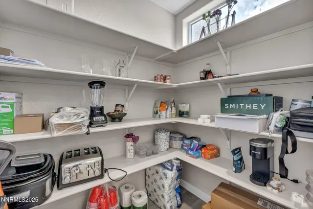 $3,200 | 150 Rissone Lane, Reno, NV 89503