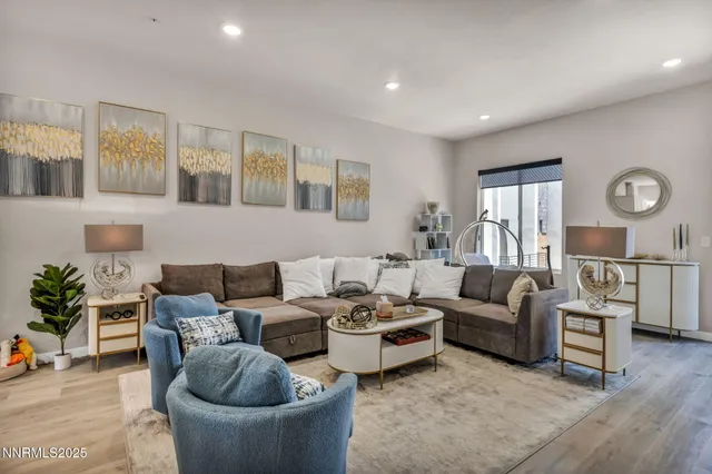 $3,200 | 150 Rissone Lane, Reno, NV 89503