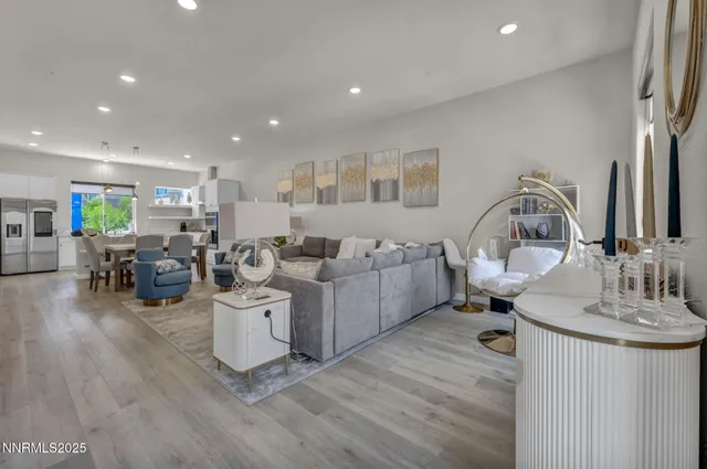 $3,200 | 150 Rissone Lane, Reno, NV 89503