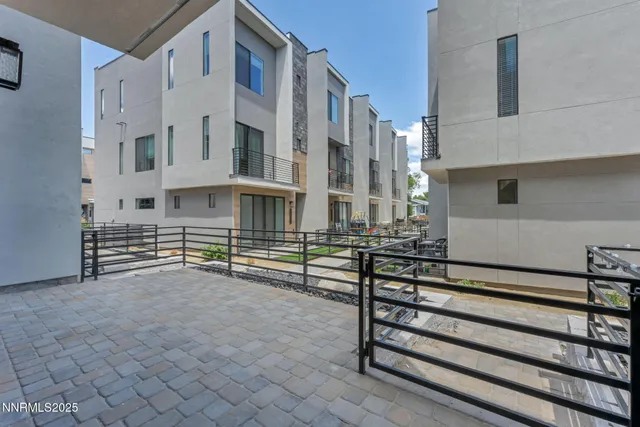 $3,200 | 150 Rissone Lane, Reno, NV 89503