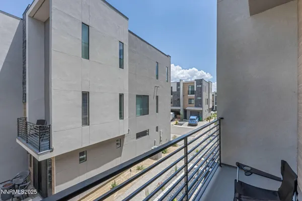 $3,200 | 150 Rissone Lane, Reno, NV 89503