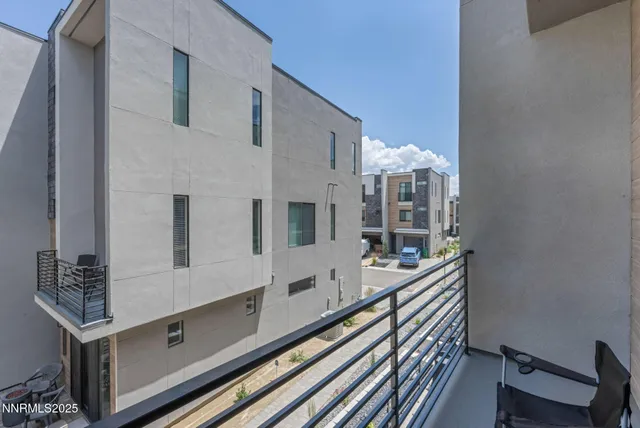 $3,200 | 150 Rissone Lane, Reno, NV 89503