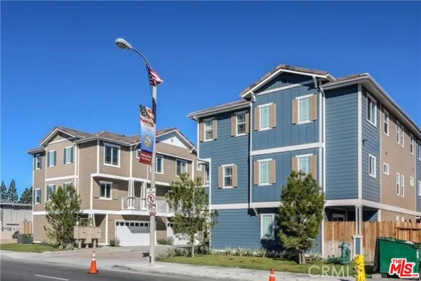 $3,700 | 9559 Firestone Boulevard, Unit C, Downey, CA 90241