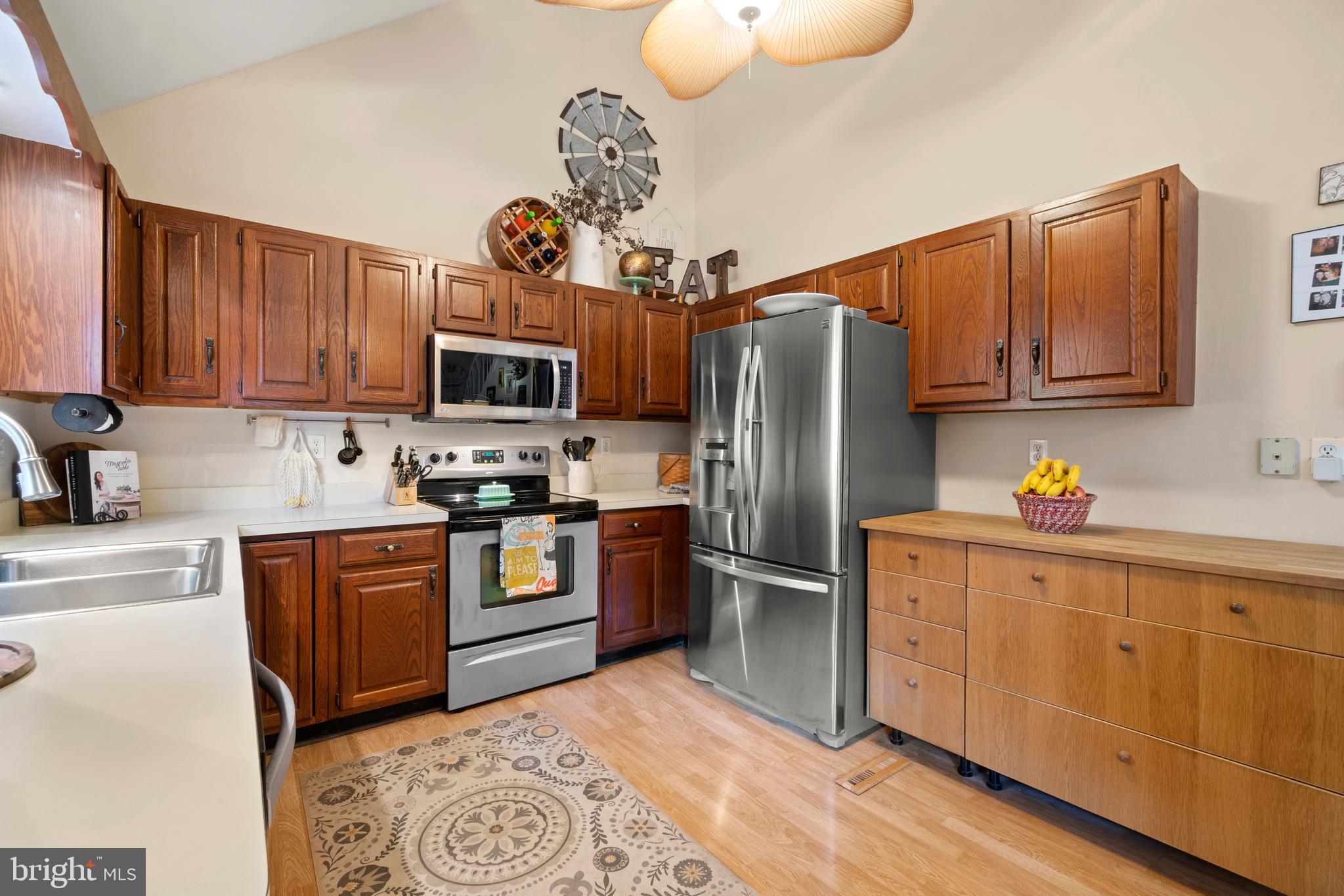 103 Gold Valley Road Locust Grove, VA 22508 - Photo 9 of 32 Cooks Delight featuring Stainless Appliances!!!