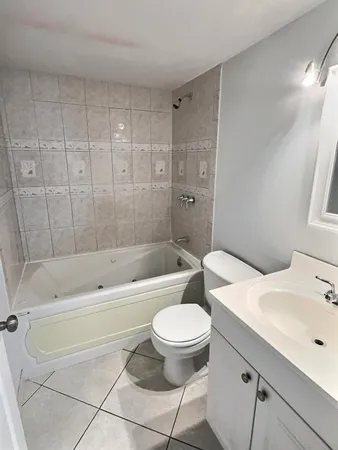 $1,700 | 1100 Northwest 87th Avenue, Unit 208, Coral Springs, FL 33071