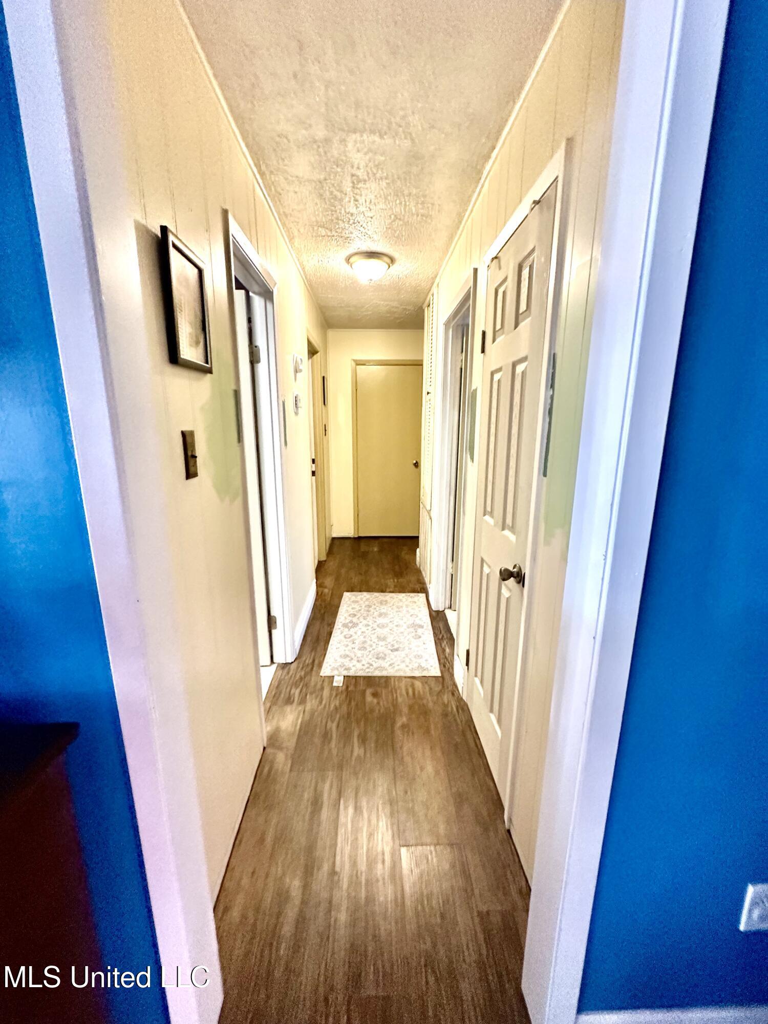 2175 Warren Road Southeast Brookhaven, MS 39601 - Photo 11 of 23 Hall