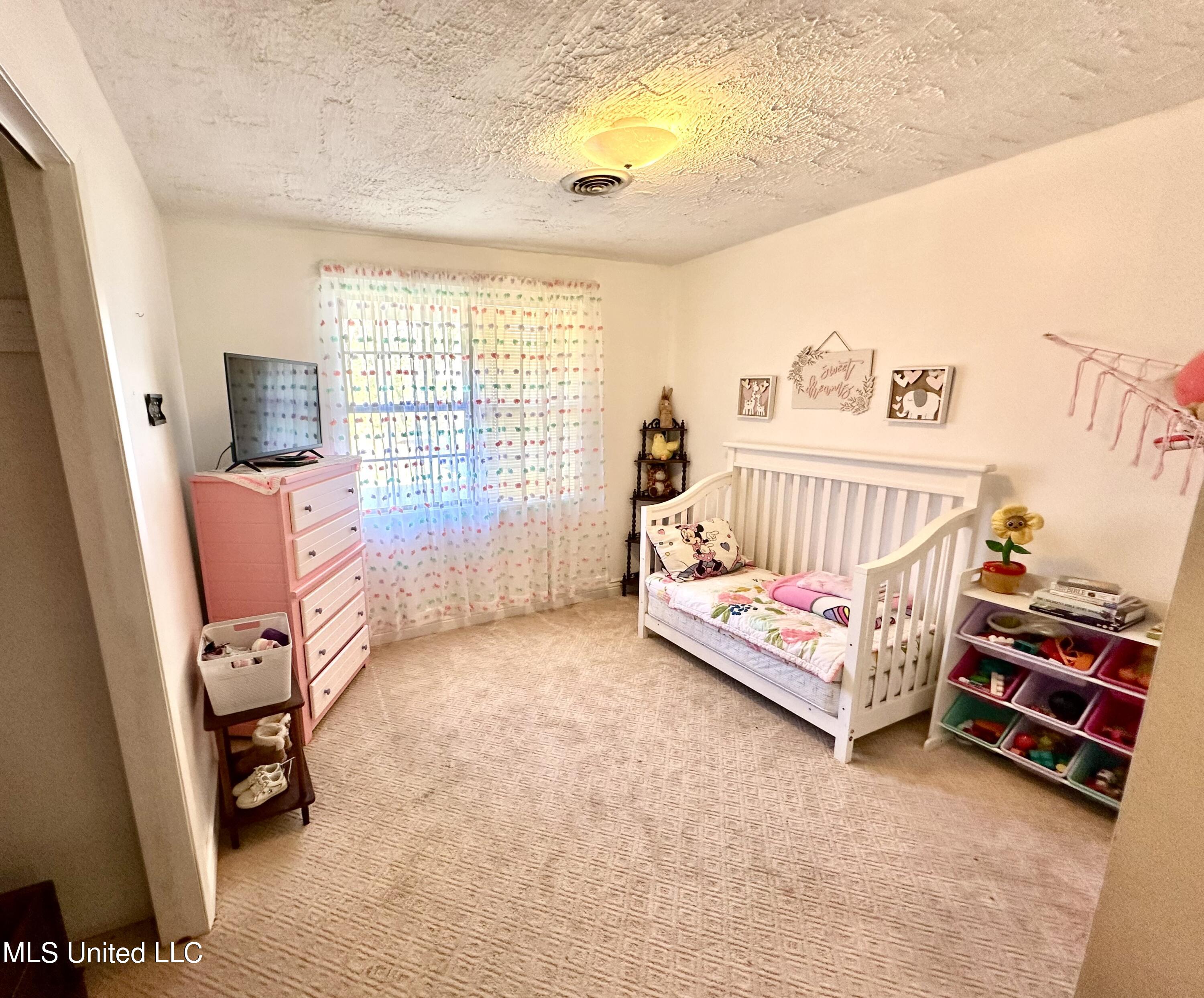 2175 Warren Road Southeast Brookhaven, MS 39601 - Photo 15 of 23 Second bedroom