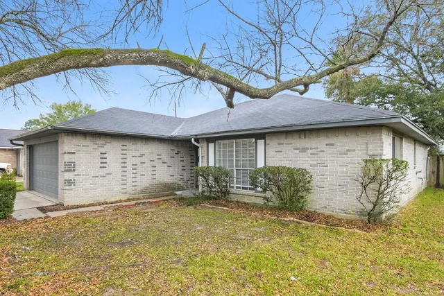 $1,660 | 16319 North Mist Drive, Houston, TX 77073