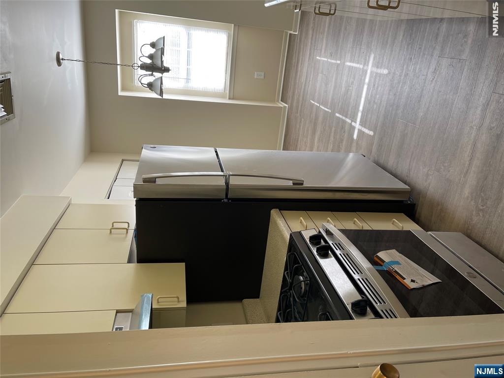 255 Piermont Road, Unit 25518 Cresskill, NJ 07626 - Photo 3 of 10