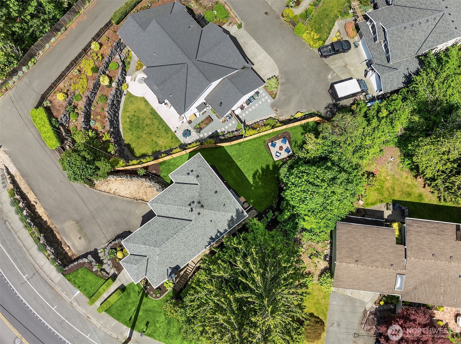 8715 Bowdoin Way Edmonds, WA 98026 - Photo 33 of 35