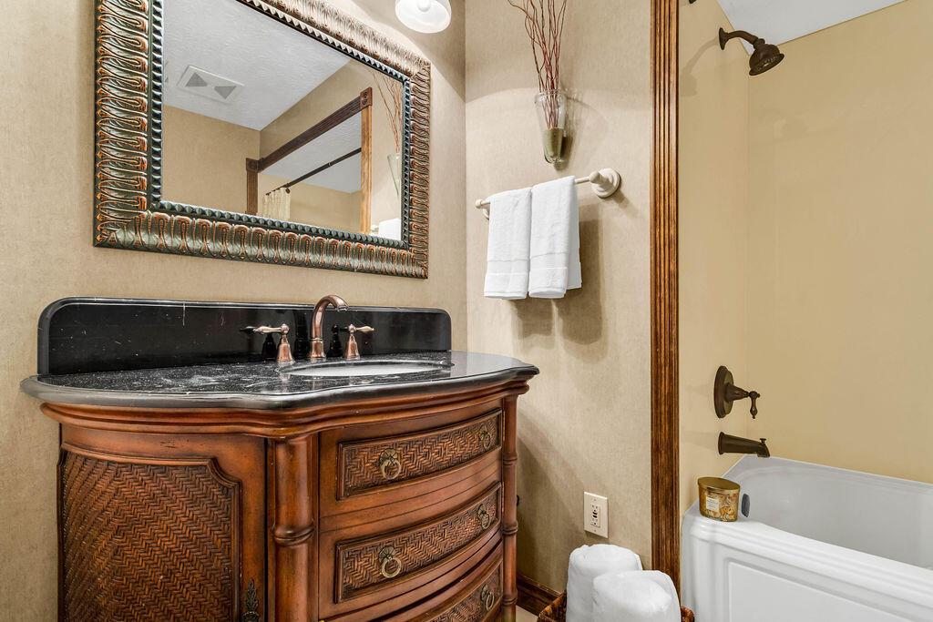 42 North Hempstead Road Westerville, OH 43081 - Photo 32 of 91 42NHempsteadRoad_Hommati102(36)