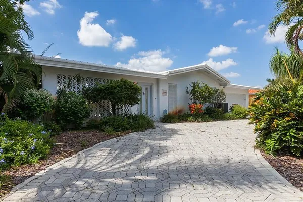 $4,250 | 2108 Northeast 44th Street, Fort Lauderdale, FL 33308