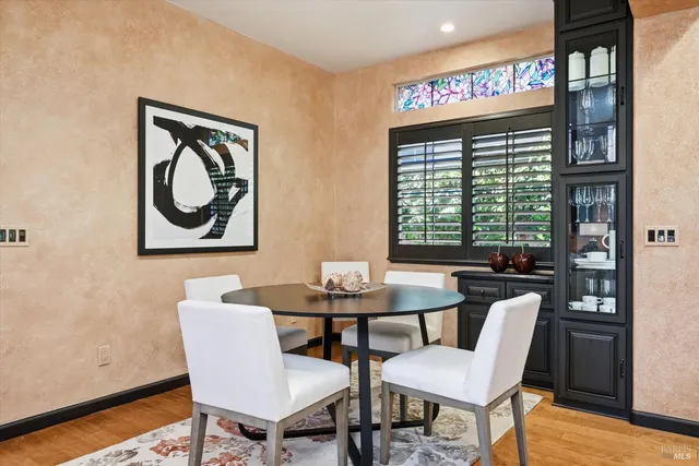 $1,669,000 | 28 South Newport Drive, Napa, CA 94559