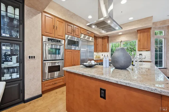 $1,669,000 | 28 South Newport Drive, Napa, CA 94559