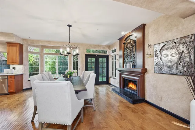 $1,669,000 | 28 South Newport Drive, Napa, CA 94559