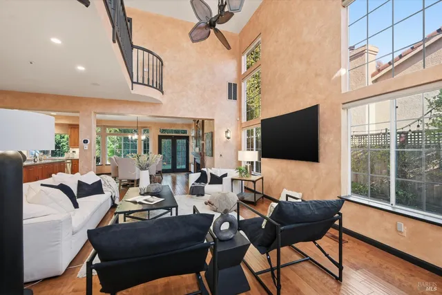 $1,669,000 | 28 South Newport Drive, Napa, CA 94559