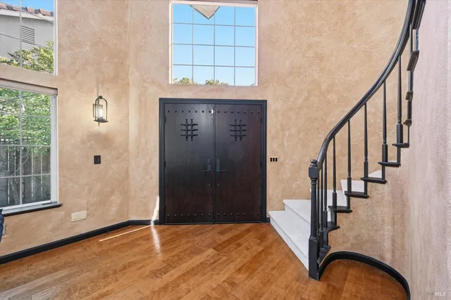 $1,669,000 | 28 South Newport Drive, Napa, CA 94559