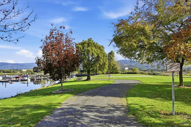 $1,669,000 | 28 South Newport Drive, Napa, CA 94559