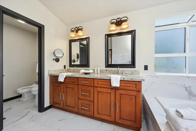 $1,669,000 | 28 South Newport Drive, Napa, CA 94559