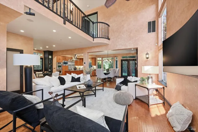 $1,669,000 | 28 South Newport Drive, Napa, CA 94559