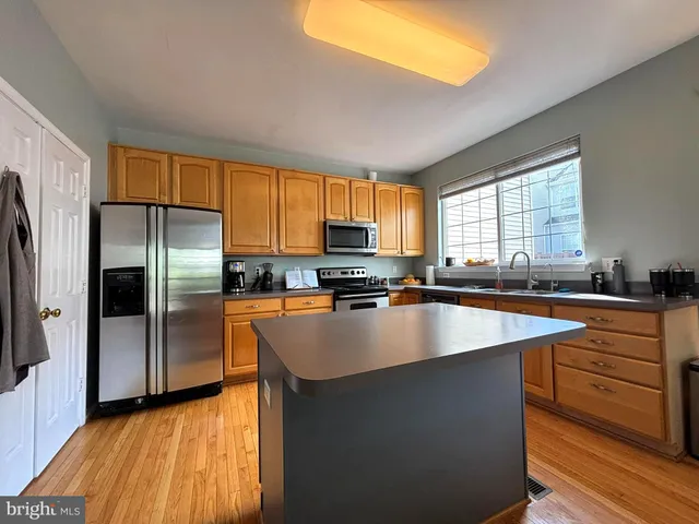 $3,650 | 6659 Patent Parish Lane, Alexandria, VA 22315