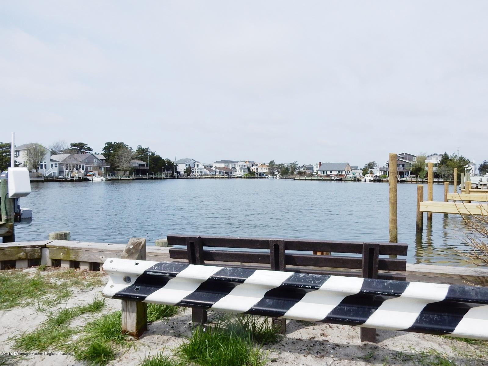 2 West 82nd Street Harvey Cedars, NJ 08008 - Photo 35 of 36 drop a kayak into Kinsey Cove