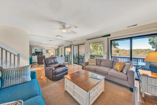 $710,000 | 80 Windlass Pointe Drive, Unit 80, Moneta, VA 24121