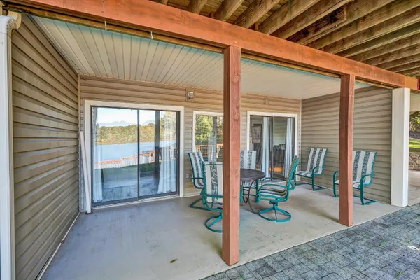 $678,000 | 80 Windlass Pointe Drive, Unit 80, Moneta, VA 24121