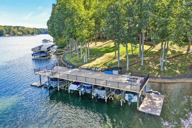 $710,000 | 80 Windlass Pointe Drive, Unit 80, Moneta, VA 24121