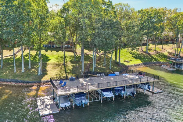 $678,000 | 80 Windlass Pointe Drive, Unit 80, Moneta, VA 24121
