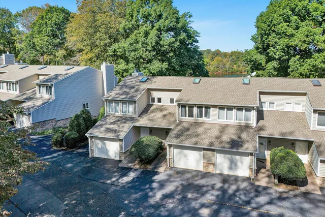 $710,000 | 80 Windlass Pointe Drive, Unit 80, Moneta, VA 24121