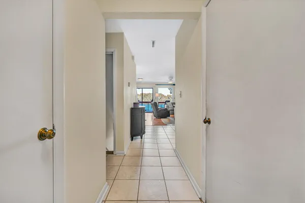 $678,000 | 80 Windlass Pointe Drive, Unit 80, Moneta, VA 24121