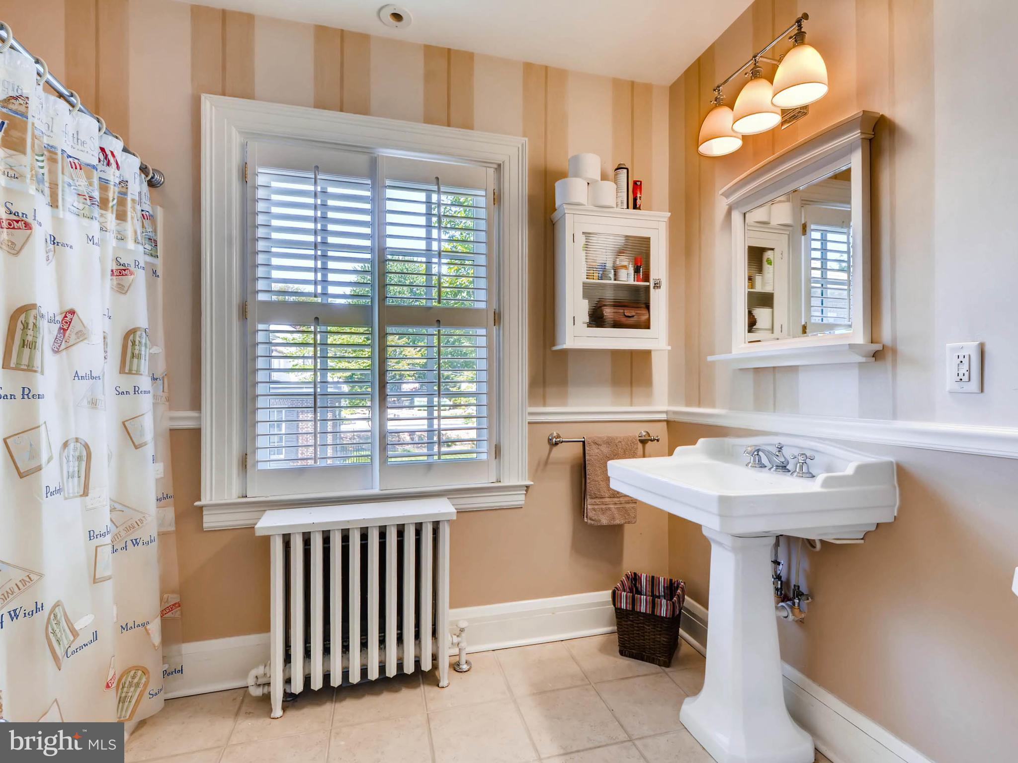 6 St Martins Road Baltimore, MD 21218 - Photo 15 of 21 Bath (Master)