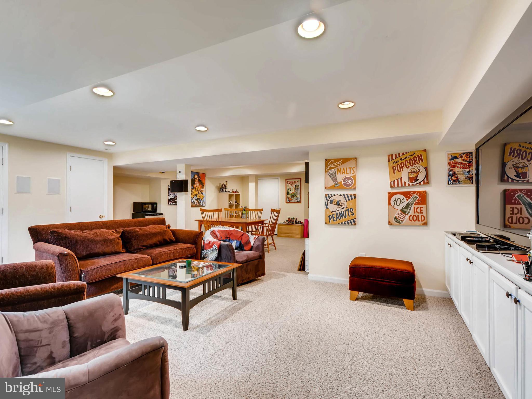 6 St Martins Road Baltimore, MD 21218 - Photo 17 of 21 Huge space with separate bedroom and full bath