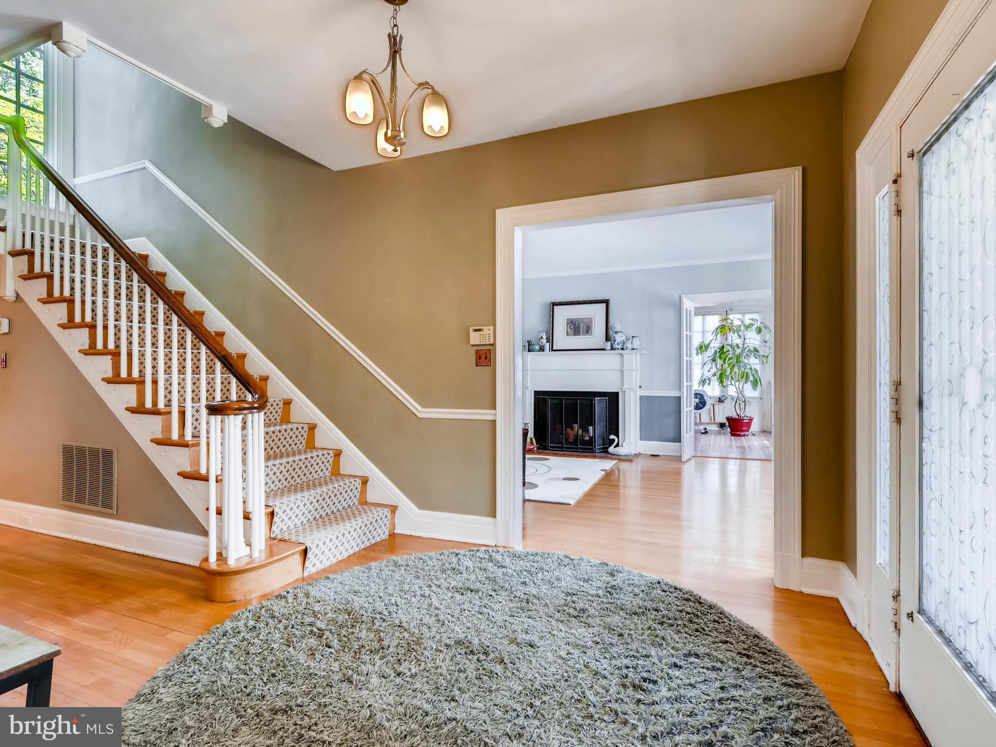 6 St Martins Road Baltimore, MD 21218 - Photo 5 of 21 Living Room