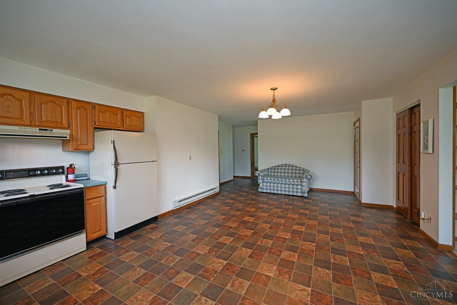 5731 Greenlawn Road Hamilton, OH 45011 - Photo 12 of 35 Gallery Image 12