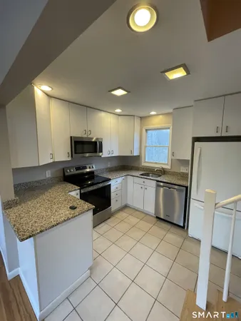 $2,990 | 34 Rossi Avenue, Stonington, CT 06379