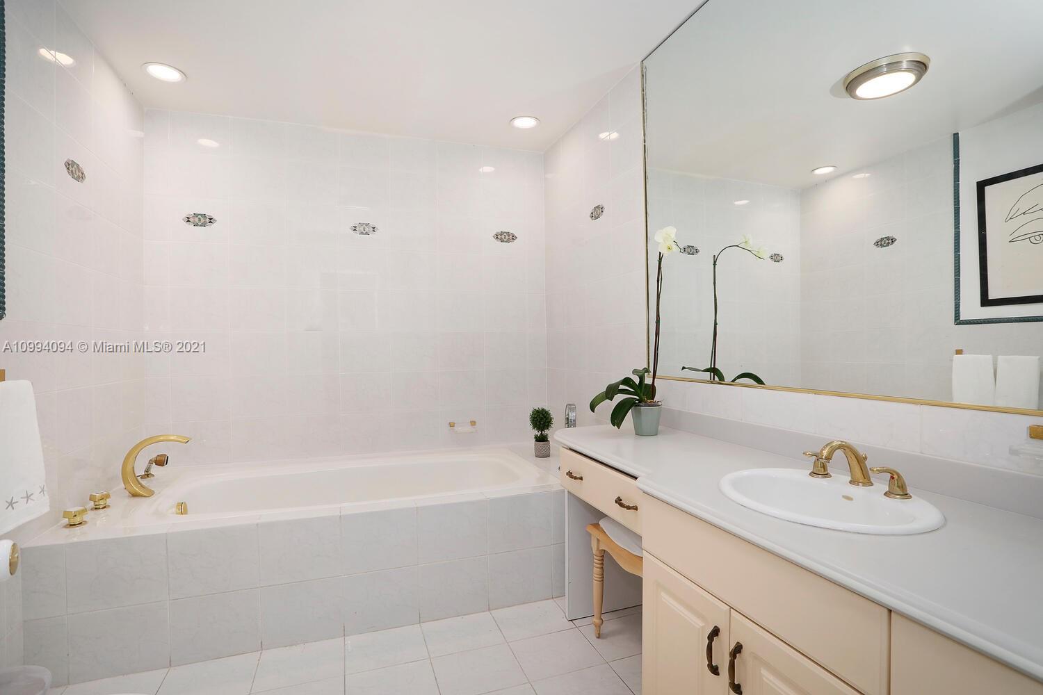 12401 Southwest 72nd Avenue Pinecrest, FL 33156 - Photo 9 of 16