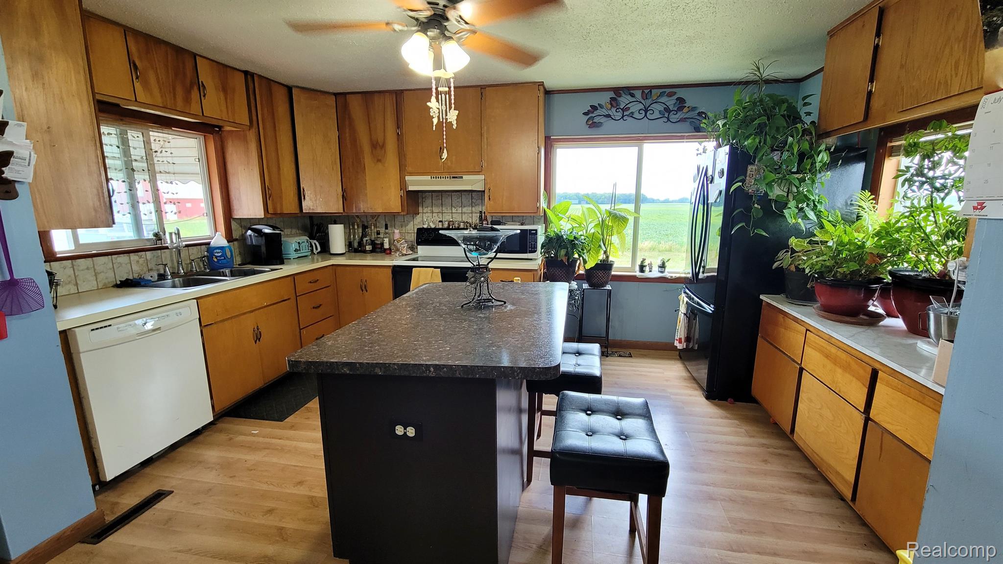 8290 Lake Road Montrose, MI 48457 - Photo 3 of 19 Gallery Image 3