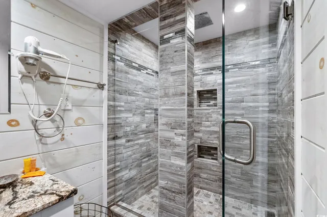 $199,900 | 2310 North Ocean Boulevard, Unit 204, Myrtle Beach, SC 29577