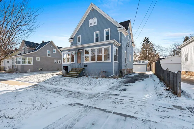 $275,000 | 425 East Summer Street, Appleton, WI 54911