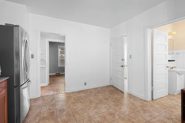 $250,000 | 425 East Summer Street, Appleton, WI 54911