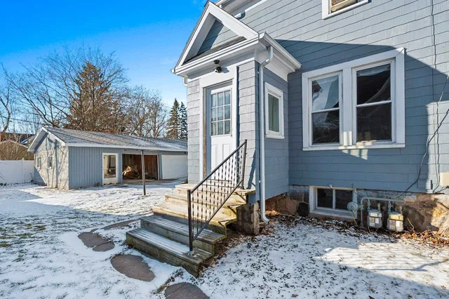 $275,000 | 425 East Summer Street, Appleton, WI 54911