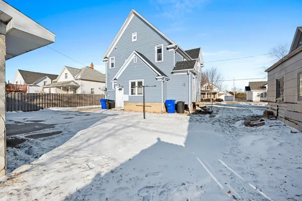 $250,000 | 425 East Summer Street, Appleton, WI 54911