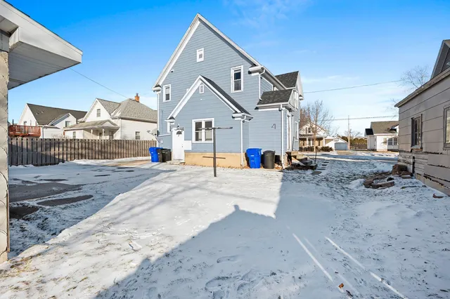 $275,000 | 425 East Summer Street, Appleton, WI 54911