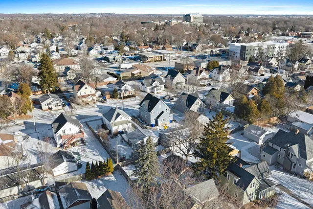 $275,000 | 425 East Summer Street, Appleton, WI 54911