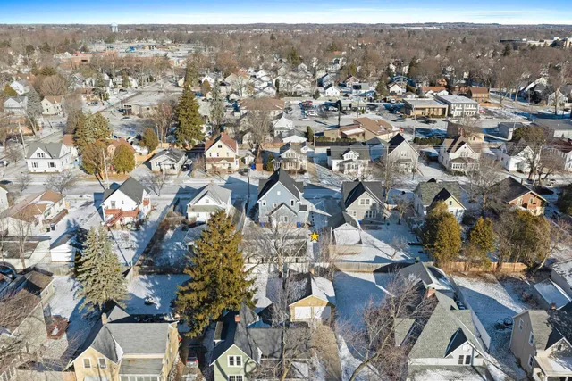 $275,000 | 425 East Summer Street, Appleton, WI 54911