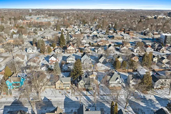 $250,000 | 425 East Summer Street, Appleton, WI 54911
